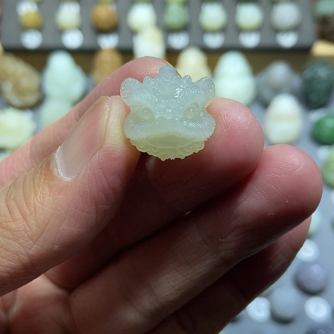 和田玉未镶嵌颈饰定制