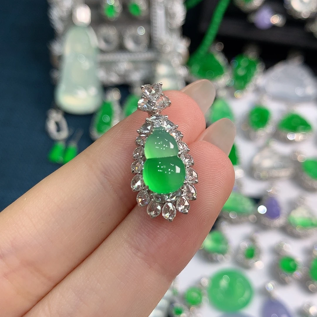 翡翠18K金镶嵌颈饰老坑木那炸光金丝翠葫芦 48小时鉴赏期