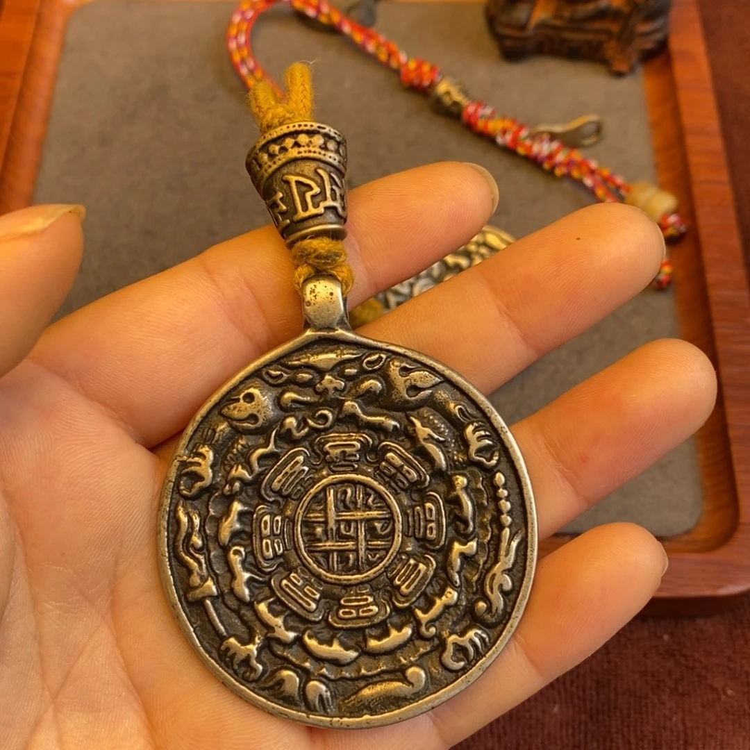 【闪购商品】泥塑越****画藏传牌子……
