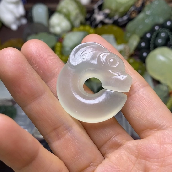 岫玉未镶嵌岫玉颈饰