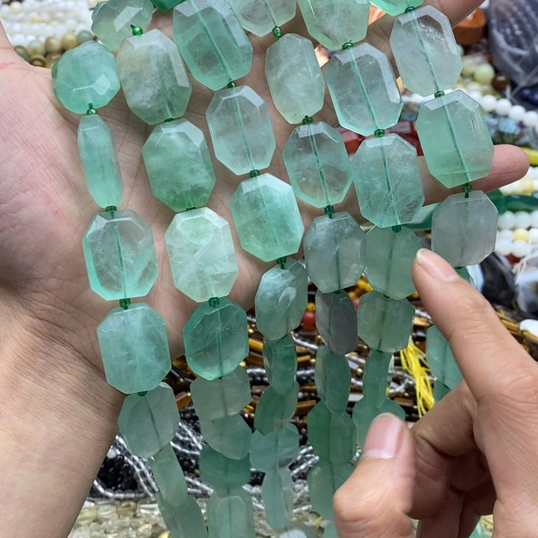 未镶嵌玛瑙/玉髓珠宝半成品两颗天然绿萤石切角牌12×18mm