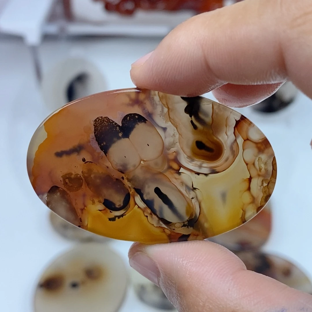 玛瑙/玉髓未镶嵌珠宝半成品