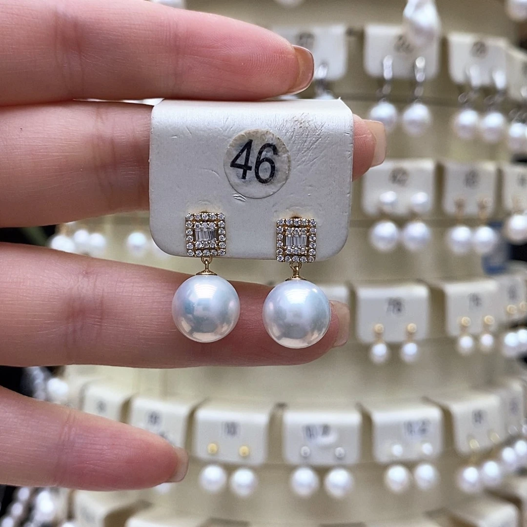 18K金镶嵌淡水珍珠耳饰