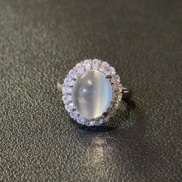 天然月光石S925银镶嵌戒指/KW113