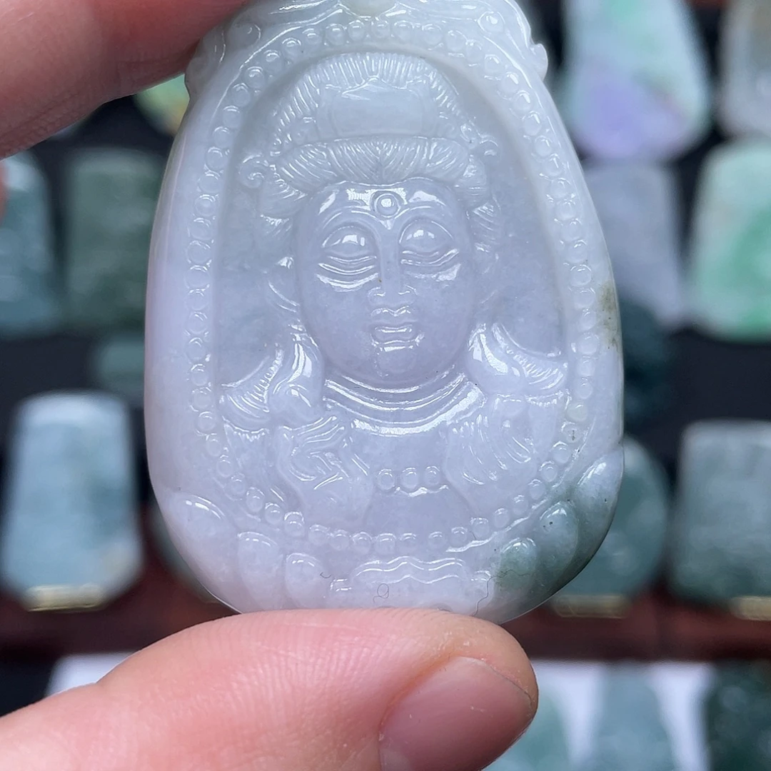 翡翠未镶嵌颈饰观音头