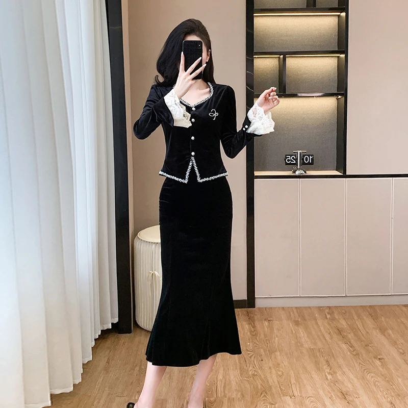 法式复古赫本风连衣裙秋装气质收腰显瘦丝绒短上衣半身裙两件套装