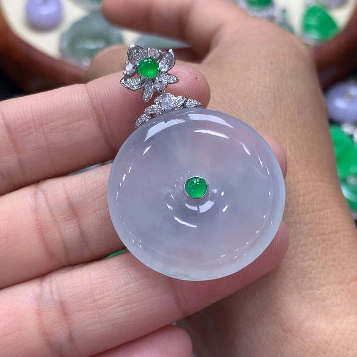 翡翠吊坠(不含链)18K金镶嵌