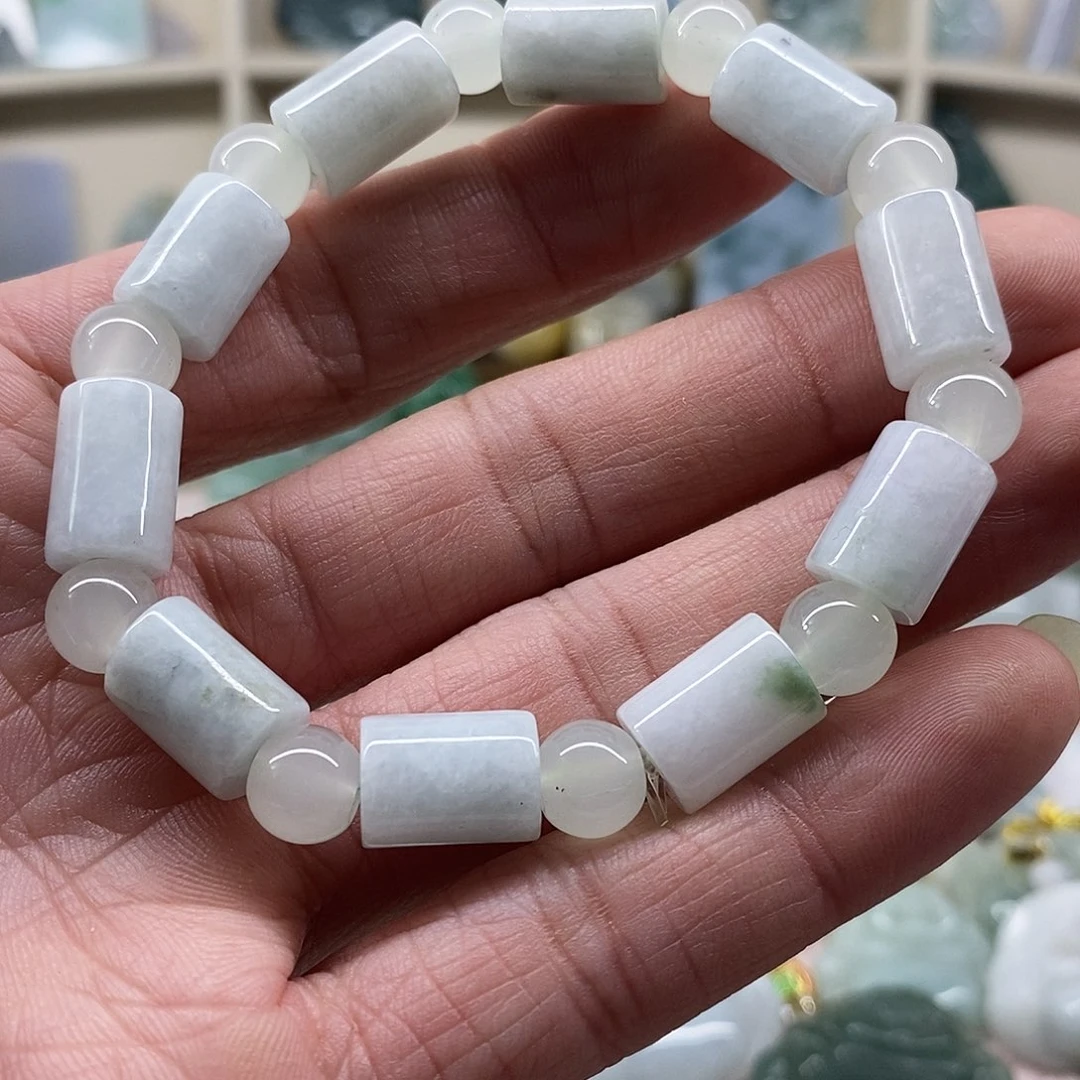 颈饰未镶嵌翡翠天然