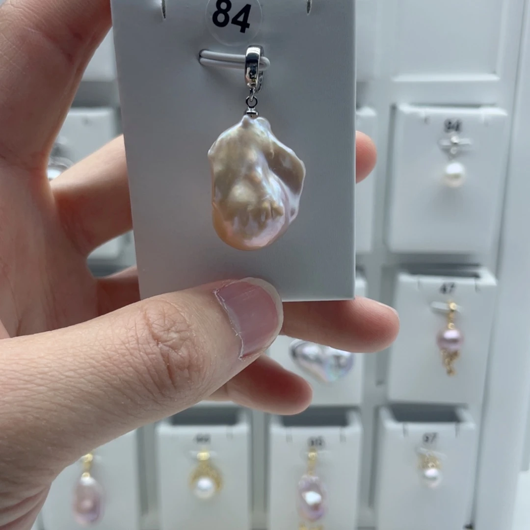 淡水珍珠合金颈饰