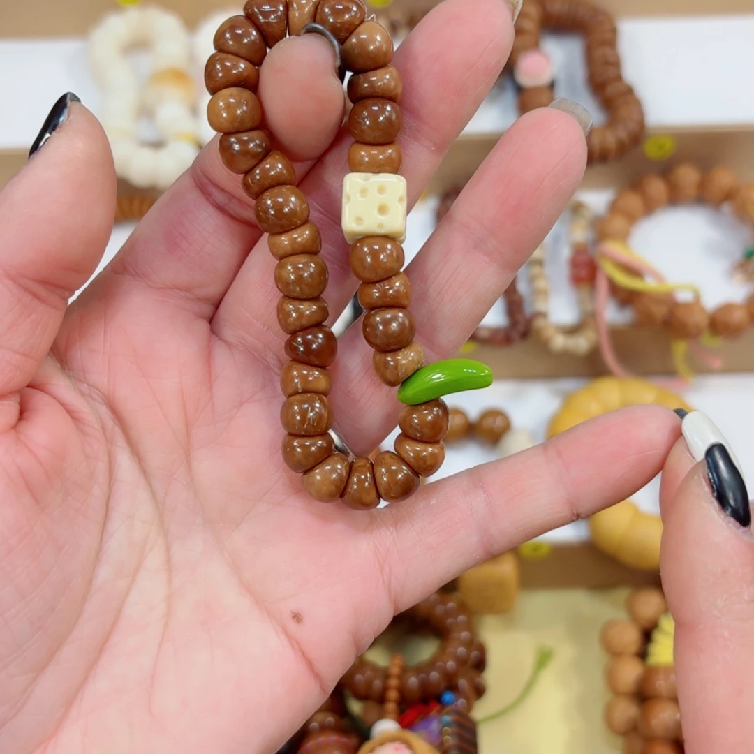 星月菩提吊坠库克蒜瓣肠9mm特级金膏