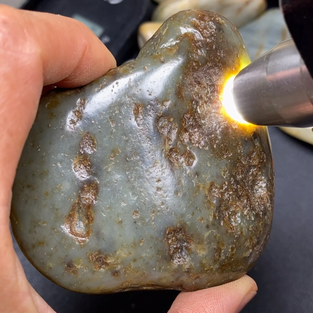 和田玉未镶嵌挂件