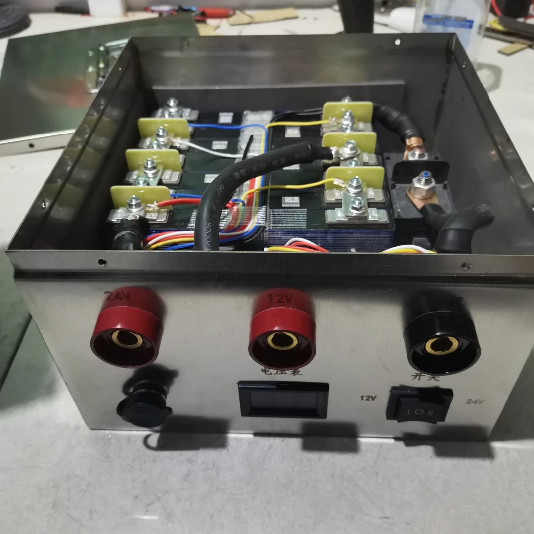 高配款通用强启12v24v应急启动电源一并七串大容量