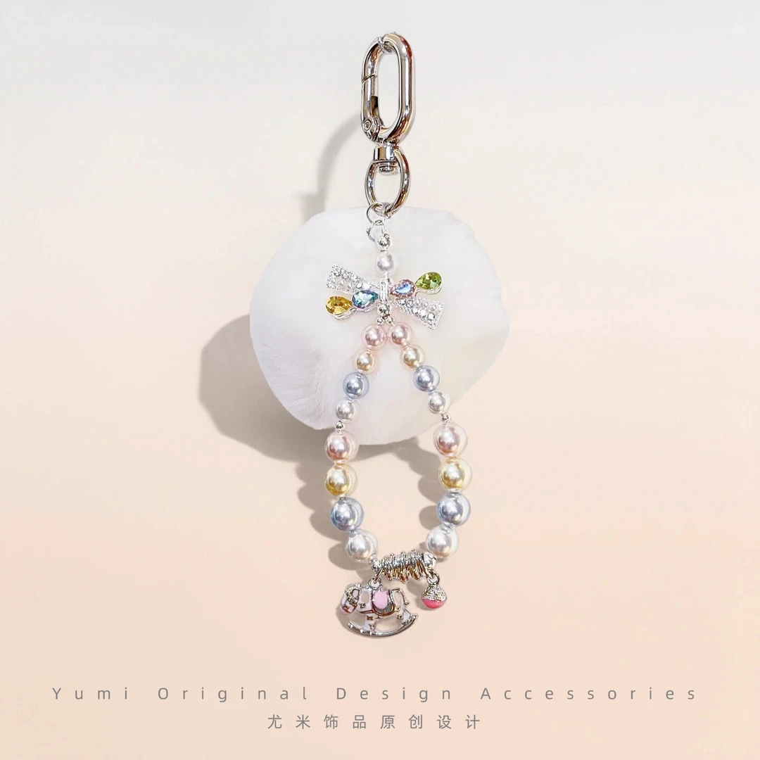 卡庭【设计师手作】新年爆改毛茸茸手机挂件绳链简约通勤搭配L2683