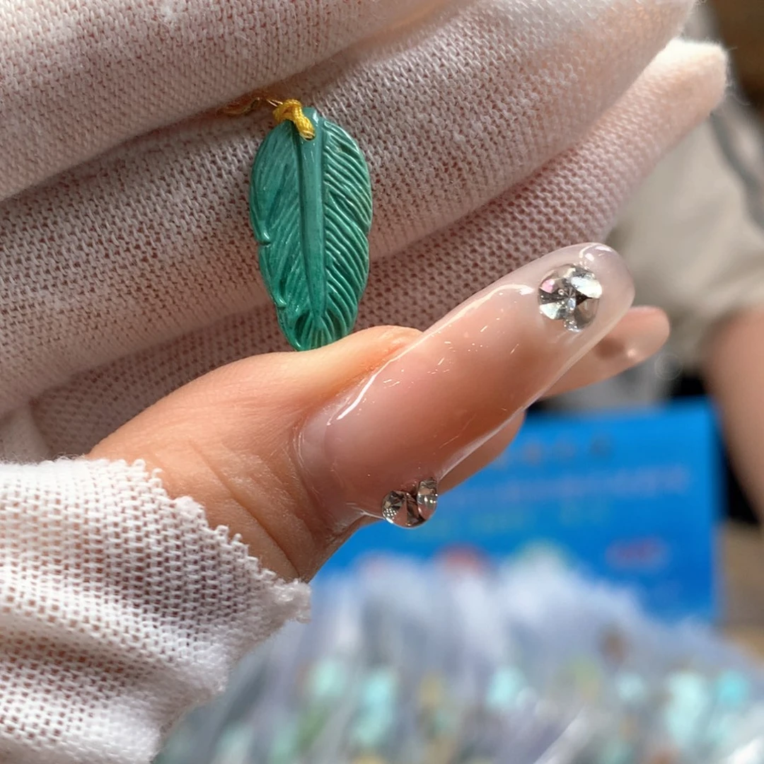 绿松石未镶嵌挂件