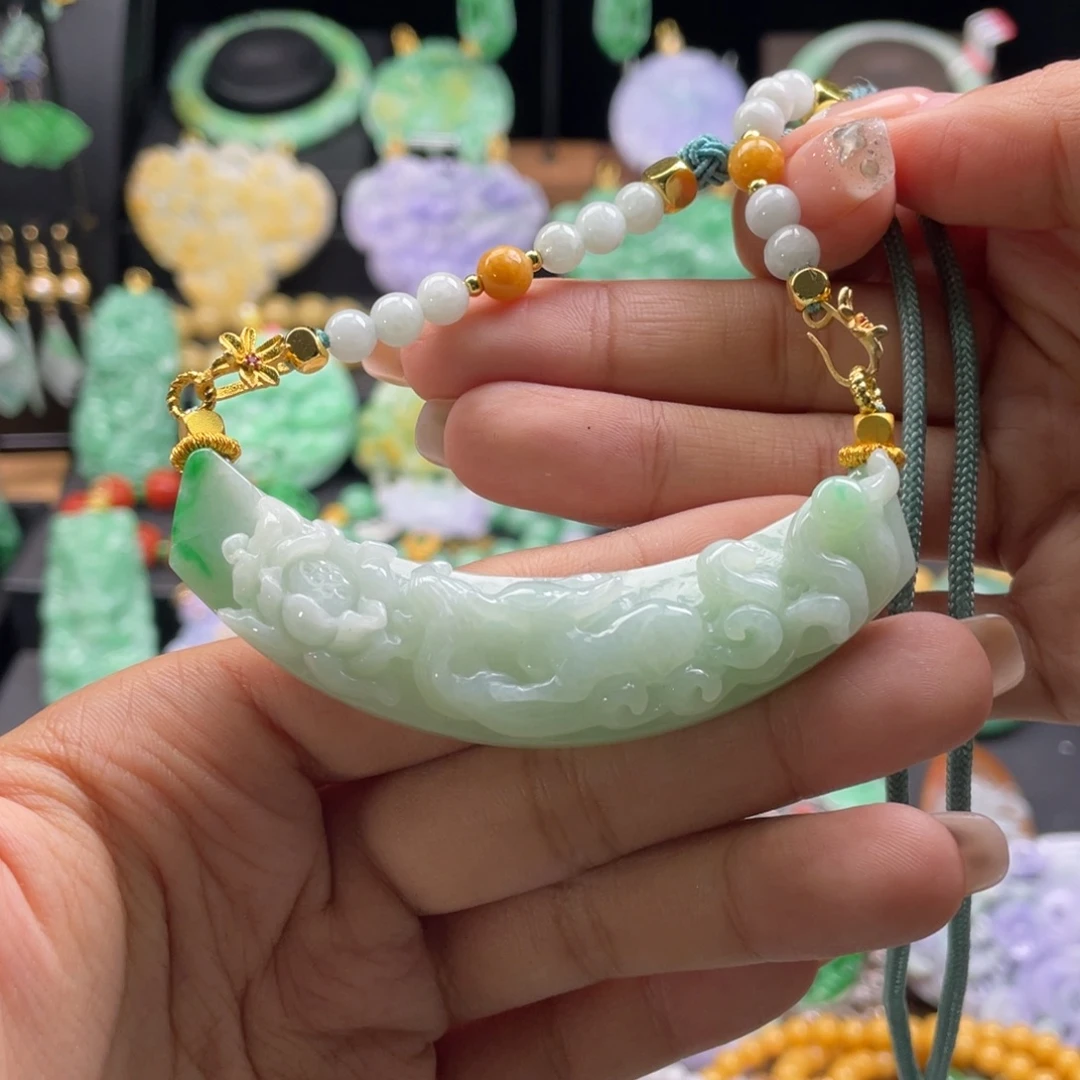 翡翠未镶嵌颈饰代编织