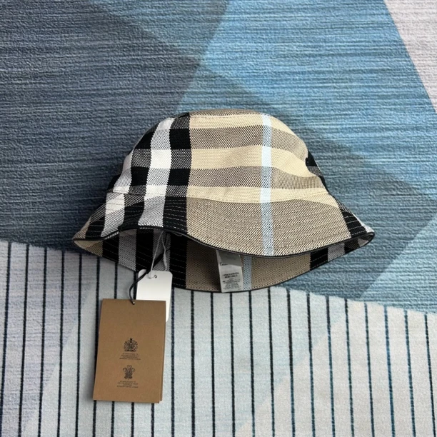 未使用 BURBERRY/博柏利 Burberry格纹渔夫帽