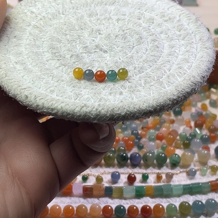 翡翠散珠未镶嵌定制翡翠卡5+，一组