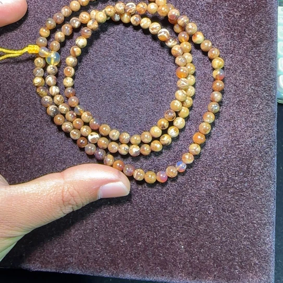 琥珀未镶嵌裸石琥珀