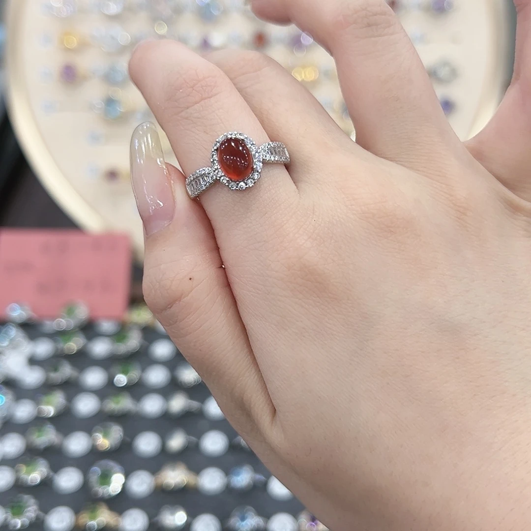 蛇纹石玉戒指银S925镶嵌月*?