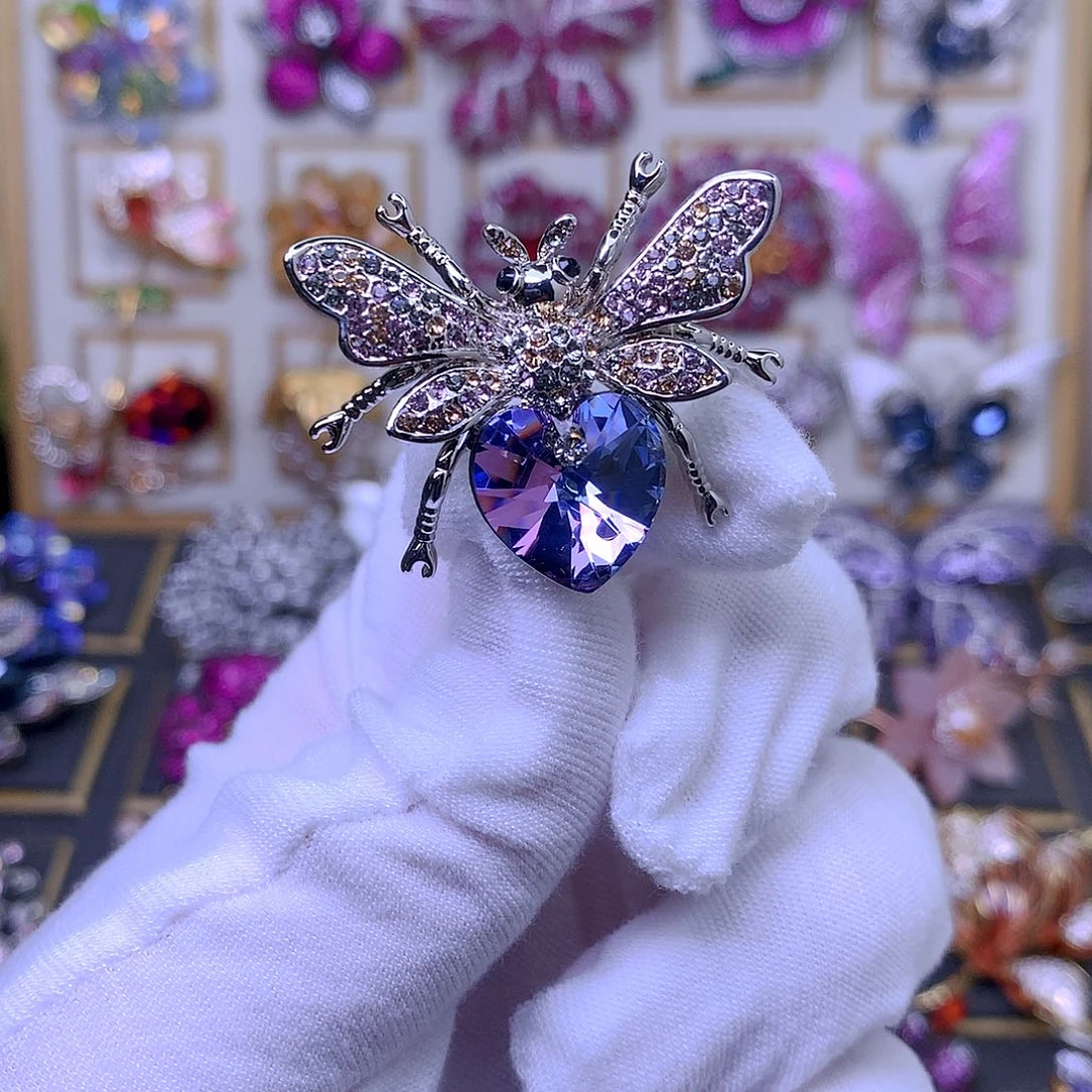 合成立方氧化锆铜施华胸针