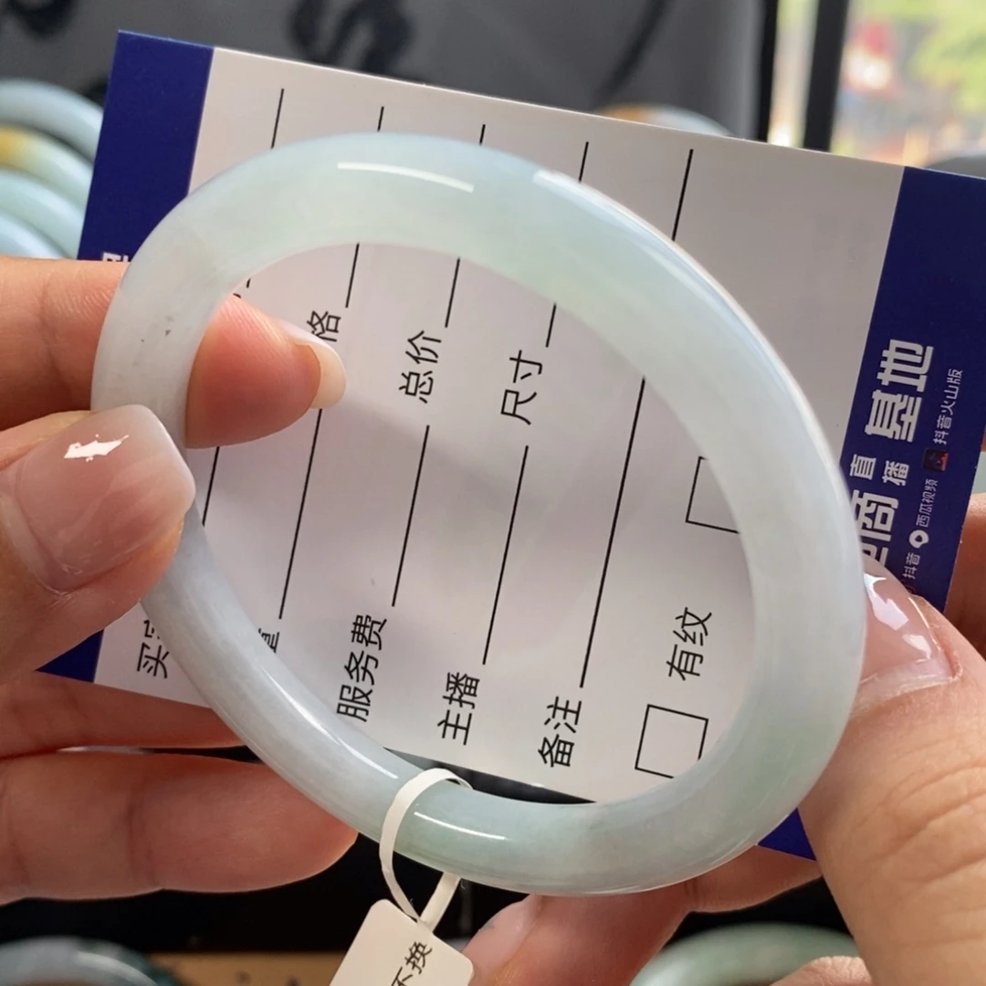 翡翠手镯未镶嵌圆条55买断价