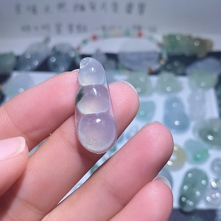 颈饰未镶嵌翡翠福豆