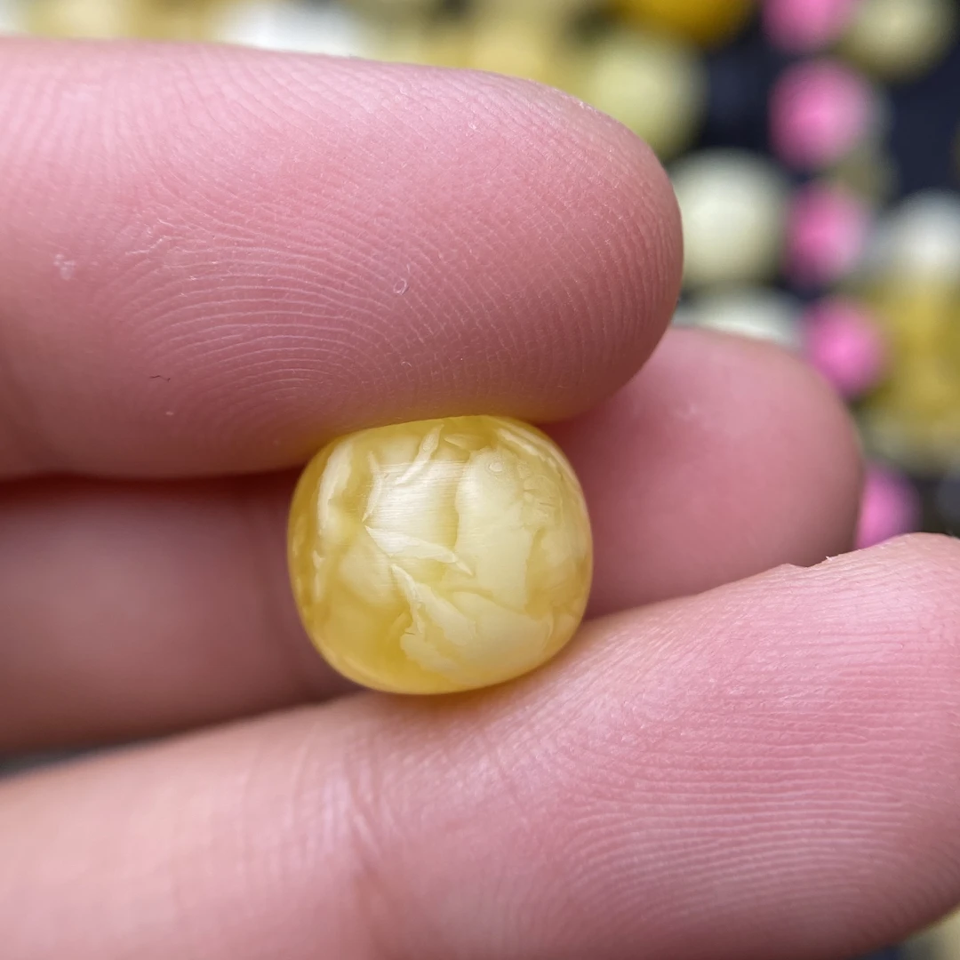 蜜蜡橘黄千层虎皮老型配饰10.8×9.8mm，返花好看，天然无优化杂裂