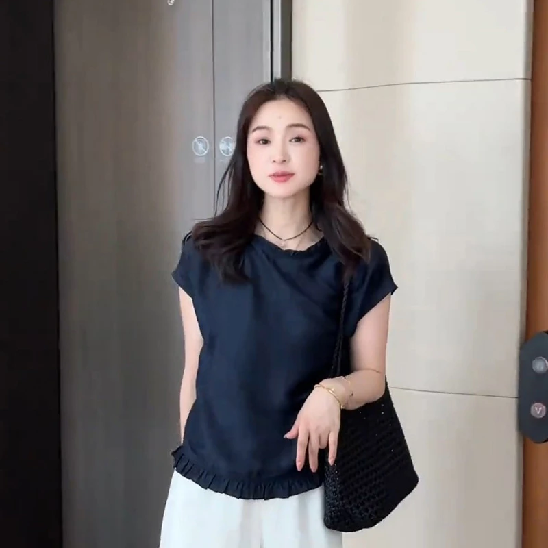 2025年夏季新款女装设计感T恤小众高级感上衣夏季洋气短袖休闲潮