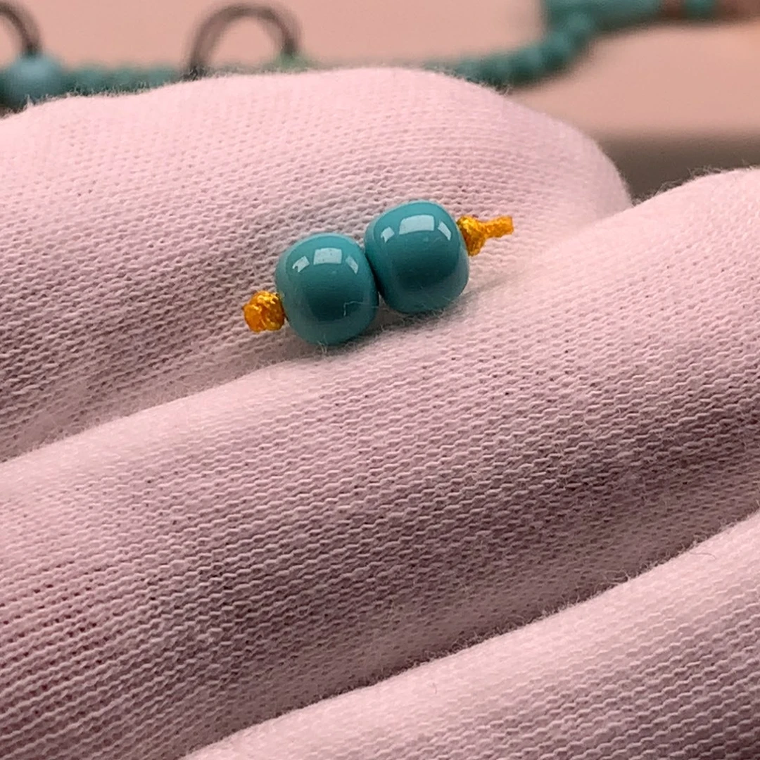 绿松石未镶嵌颈饰