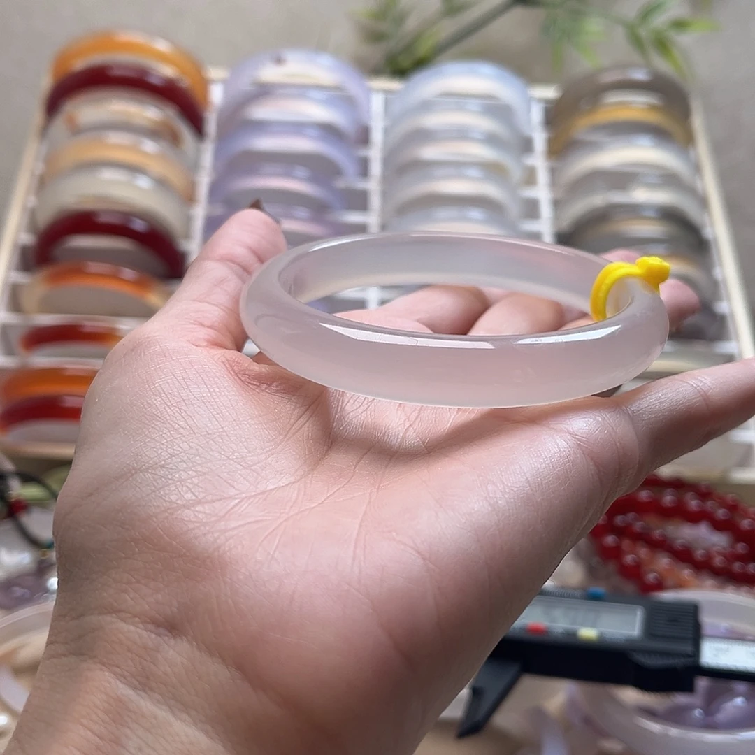 一****玛瑙/玉髓未镶嵌手镯