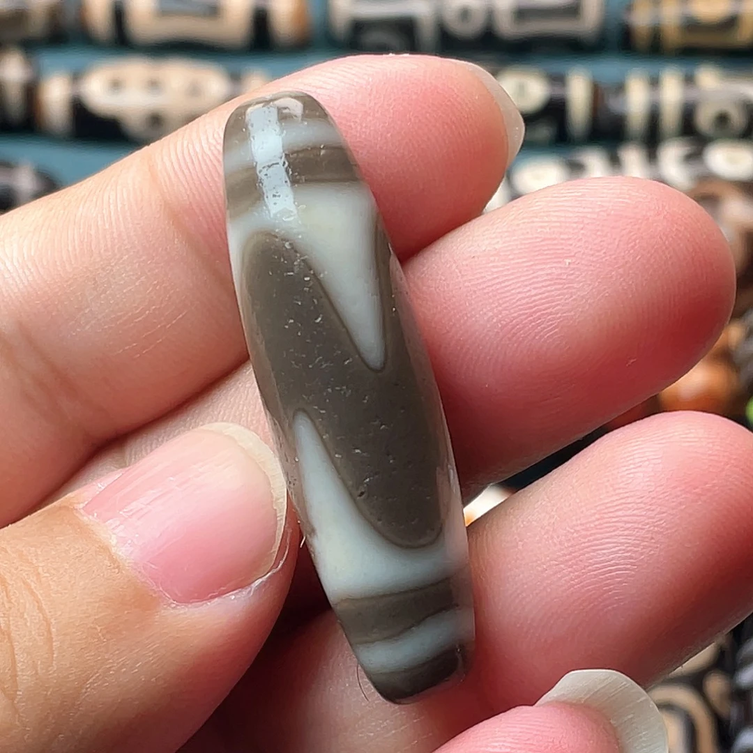 玛瑙/玉髓未镶嵌颈饰灰皮高油牙牙