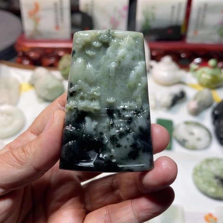 独山玉未镶嵌颈饰