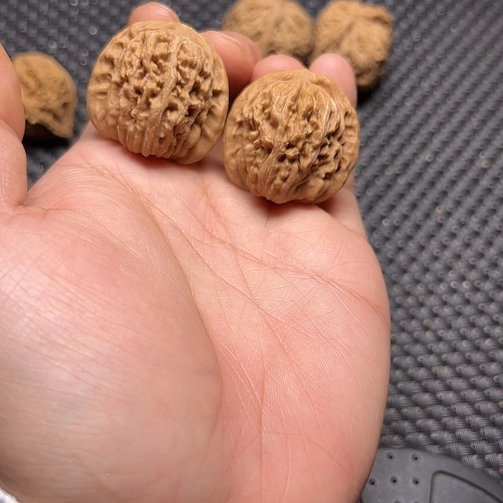 文玩核桃吊坠四座楼