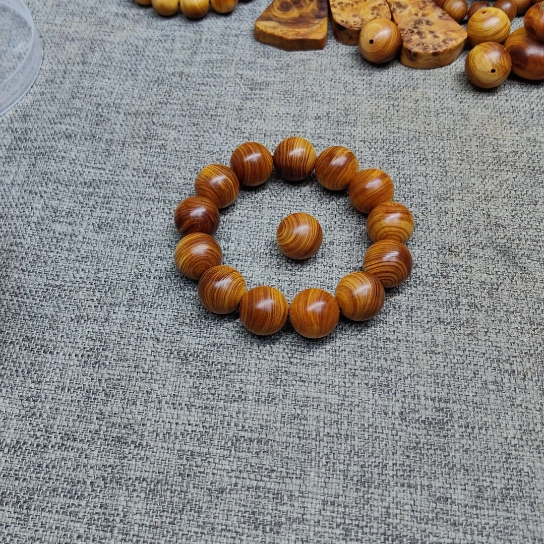 绿***洋1.8黄泥膏太行崖柏。
