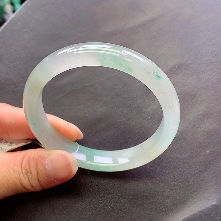 未镶嵌手镯石英质玉