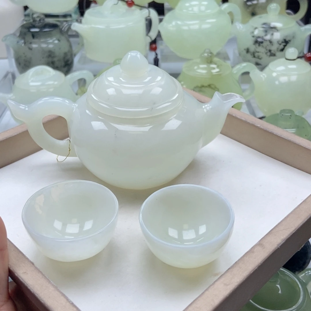 智***彰蛇纹石玉未镶嵌壶