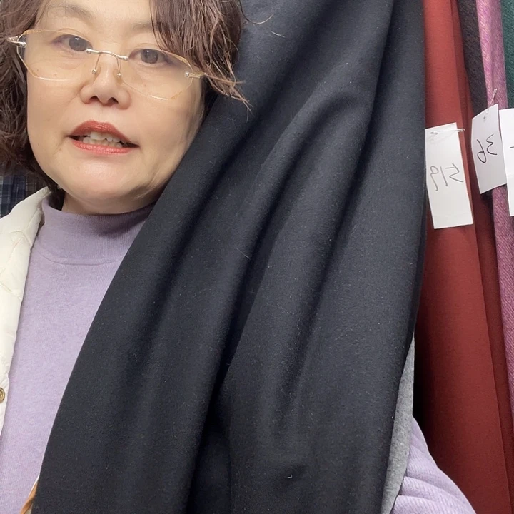 纳米羊绒黑1米面料