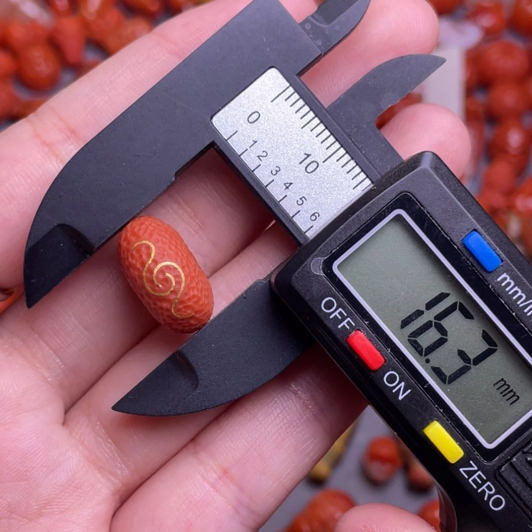 南红玛瑙配饰未镶嵌