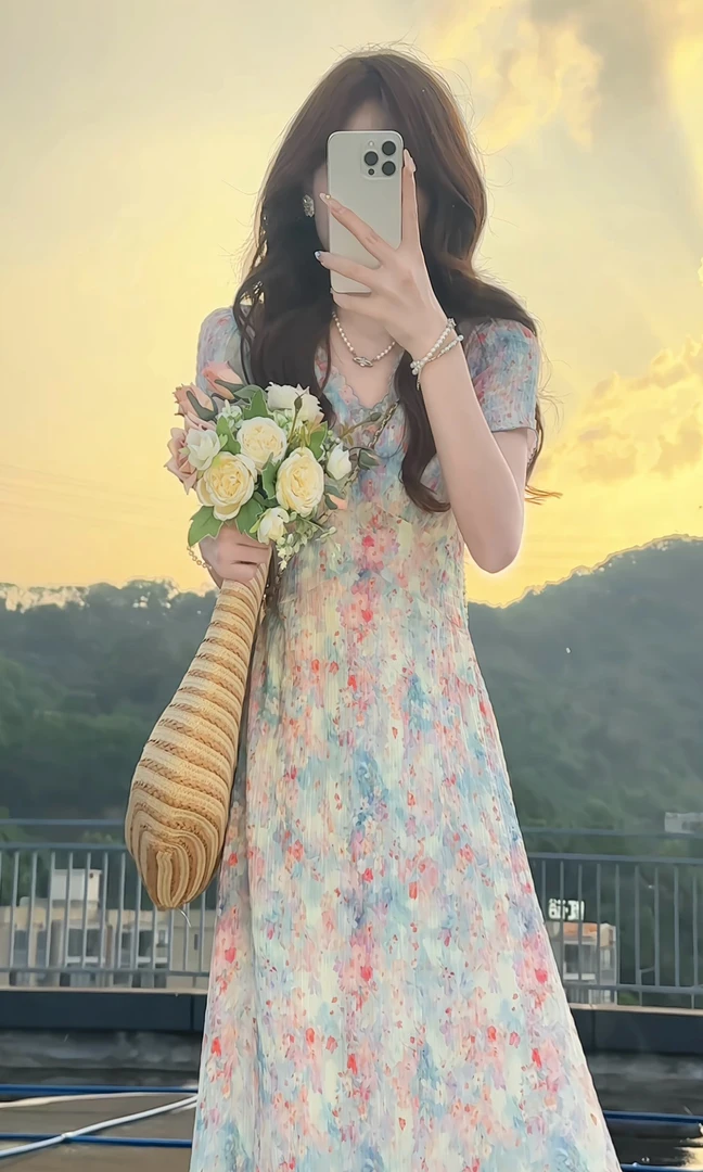 法式设计感碎花收腰短袖连衣裙女夏季新款温柔气质长裙9100