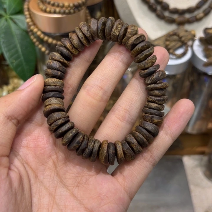 瑞***)沉香沉香碎屑1.3沉水壳子