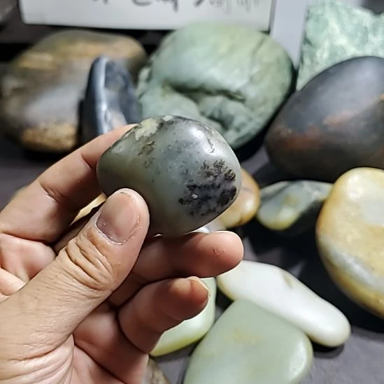 未镶嵌和田玉（糖玉）挂件