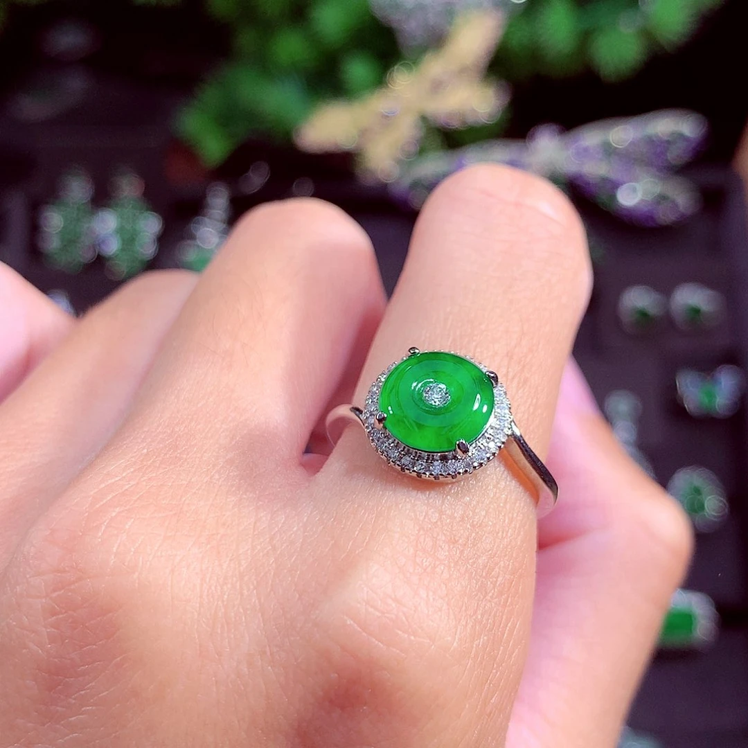 颈饰未镶嵌翡翠天然