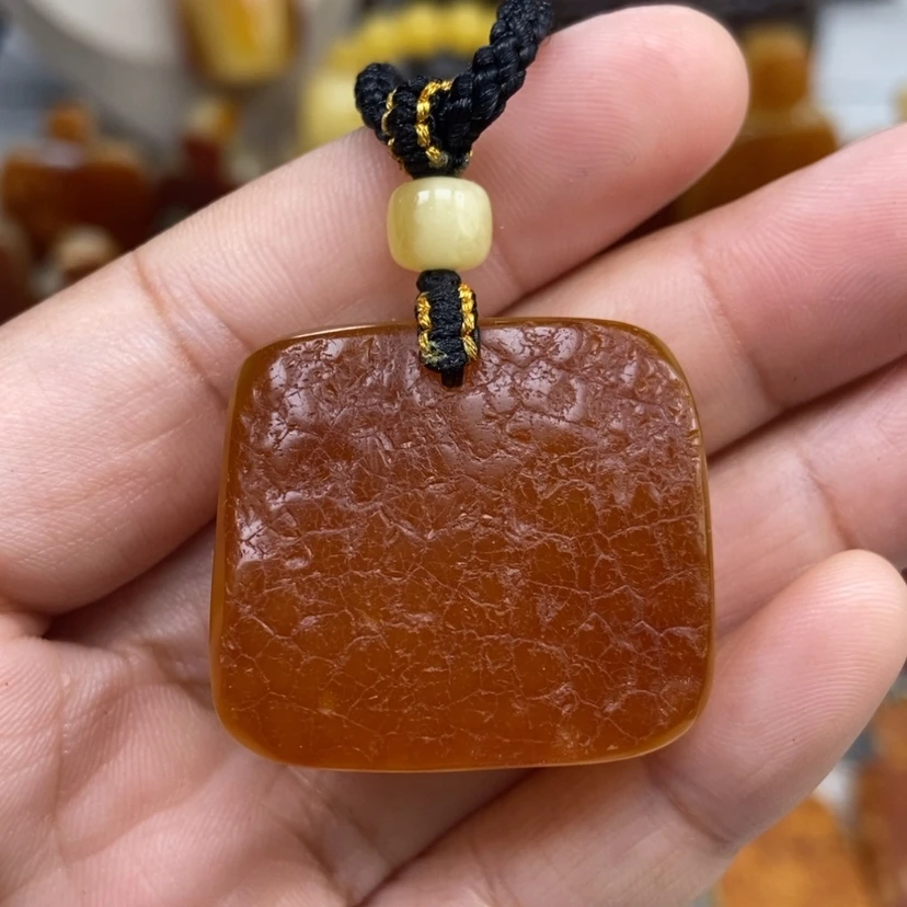 【闪购商品】琥珀颈饰未镶嵌