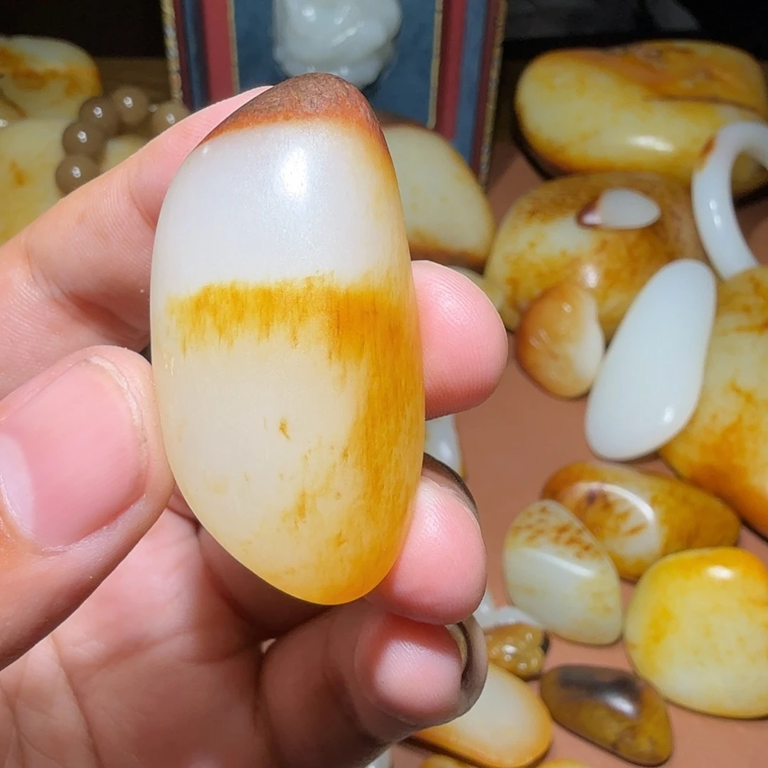 干***巴颈饰未镶嵌和田玉