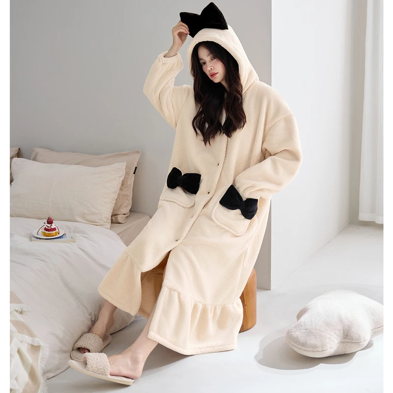 芬腾女士睡袍秋冬季新款珊瑚绒连帽睡衣女款加绒加厚加大码家居服