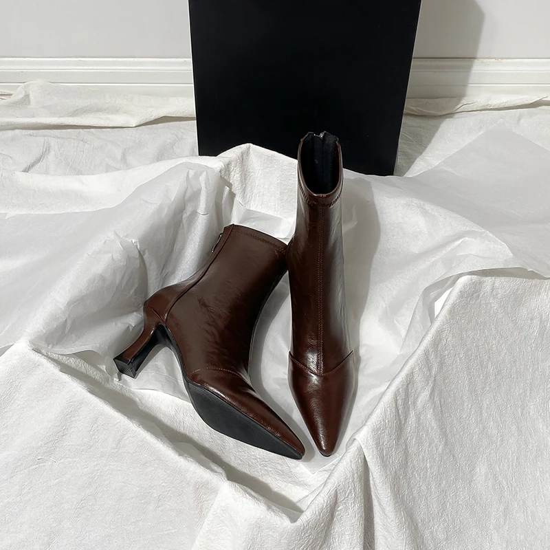 棕色短靴女细跟秋冬新款加绒法式小踝靴高跟后拉链尖头弹力瘦靴子