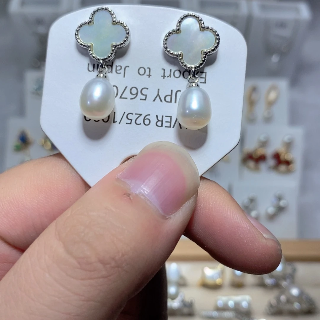 淡水珍珠银S925镶嵌耳饰