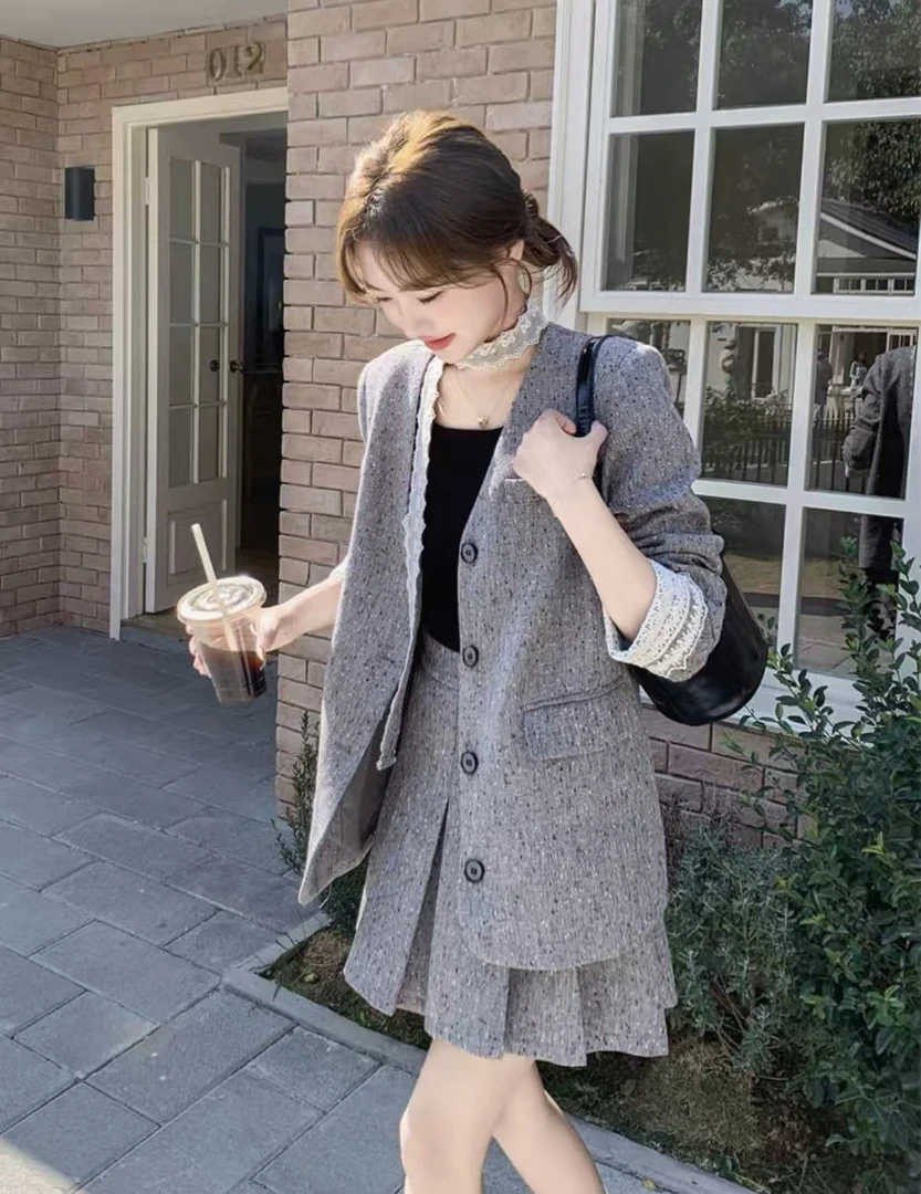 蕾丝拼接灰色西装套装裙女春秋2025新款高级感小香风两件套超火
