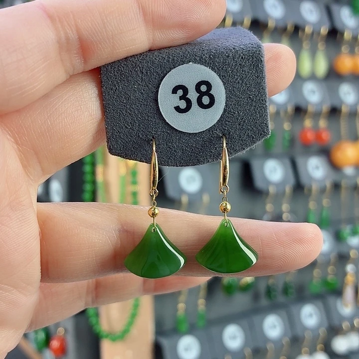 和田玉18K金镶嵌耳饰