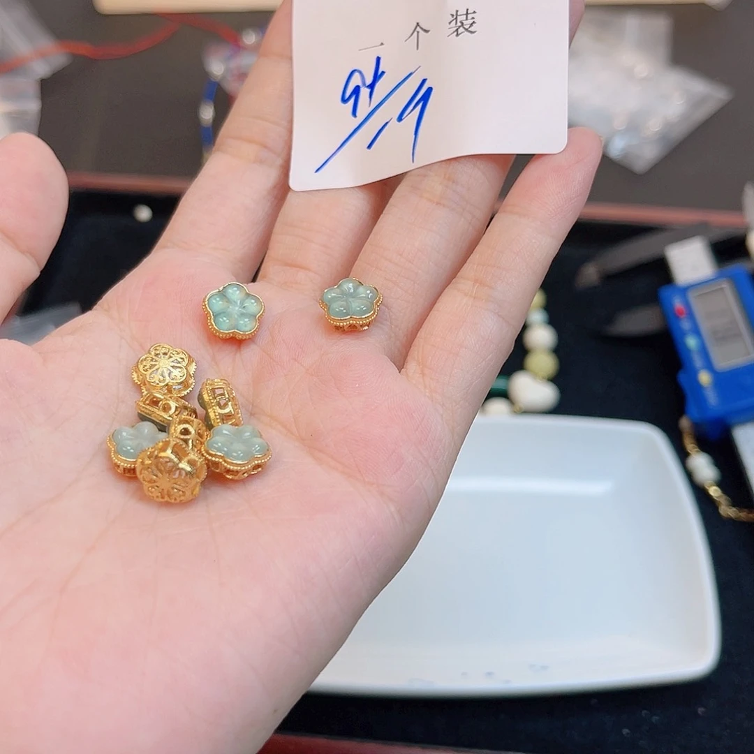 水晶珠宝半成品银S925镀金镶嵌226 。